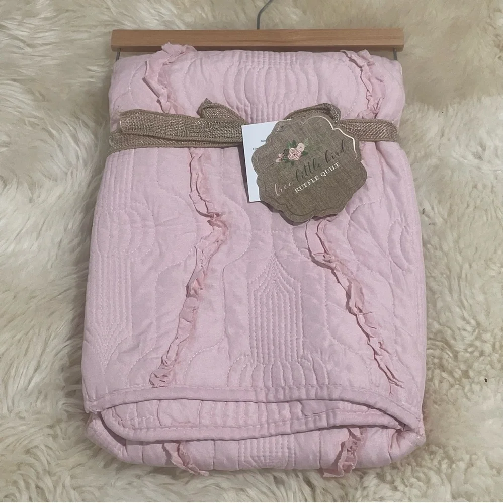 NEW Free Little BIrd Ruffle Baby Quilt Pink